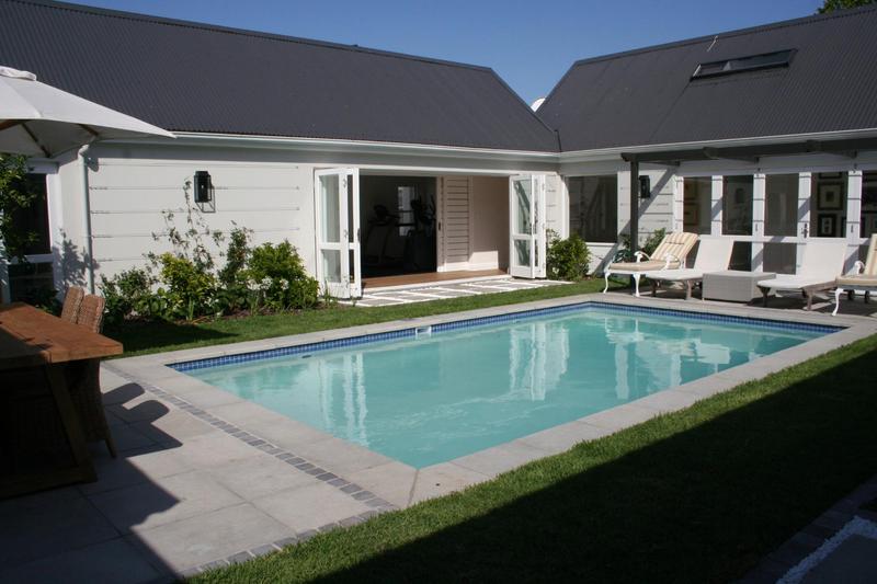 To Let 3 Bedroom Property for Rent in Steenberg Estate Western Cape